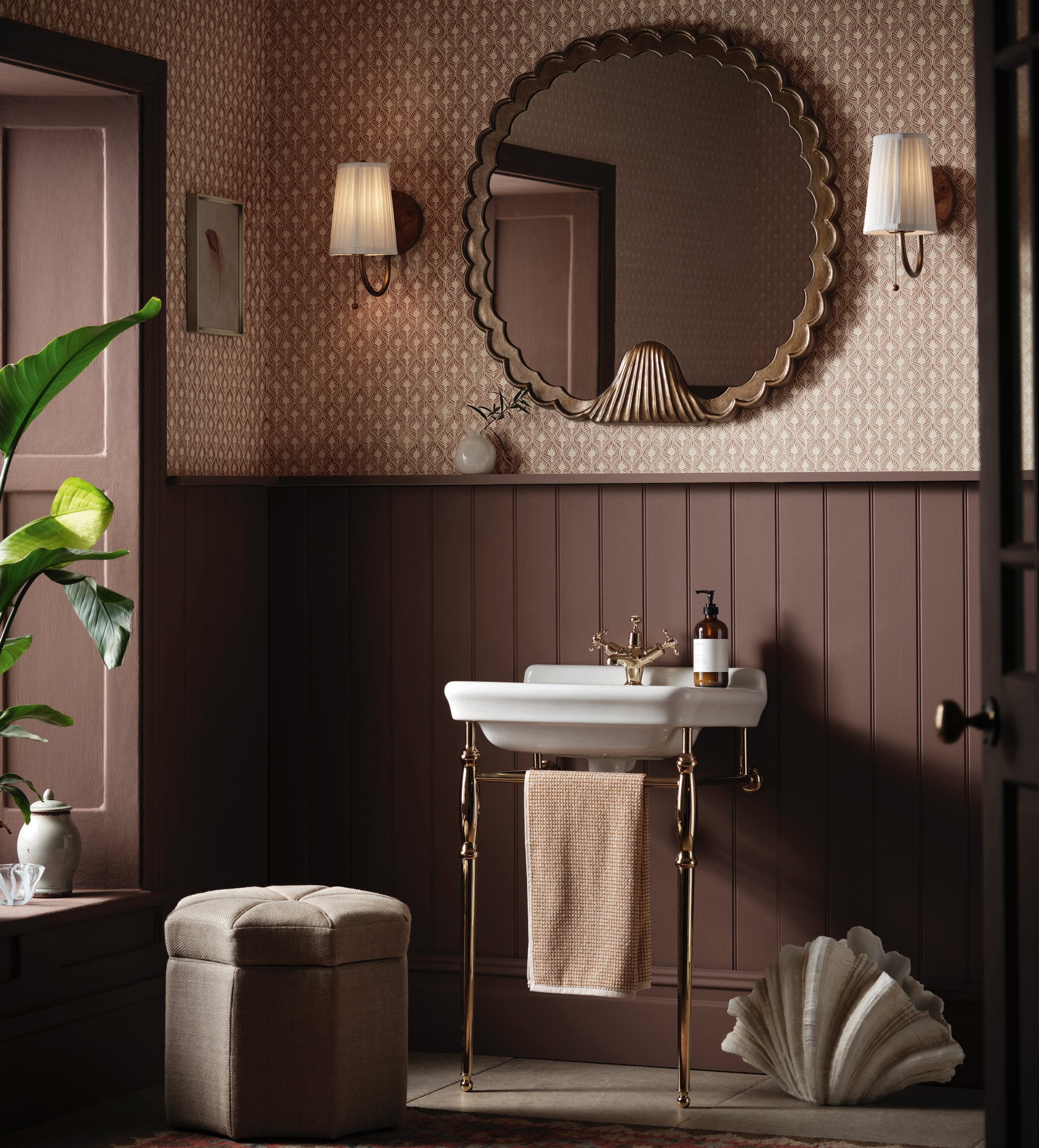 Ghini Wallpaper - Warm Red